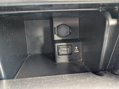 Used 2013 Toyota Camry SE FWD image 19