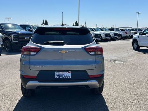 Used 2023 Chevrolet TrailBlazer LT w/ Convenience Package image 4