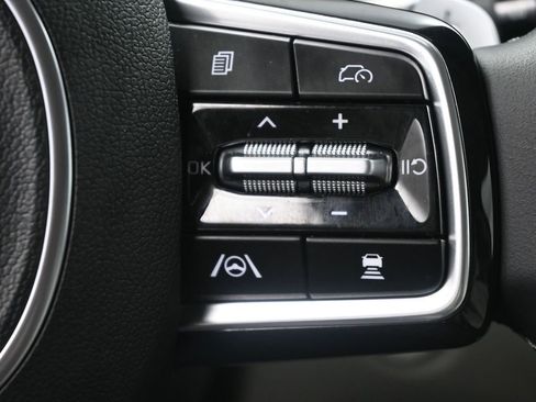 New 2025 Kia Sorento EX image 26