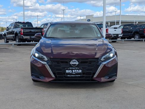 Used 2023 Nissan Altima 2.5 SV image 9