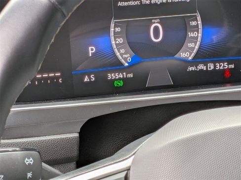 Used 2024 Volkswagen Tiguan SE image 17