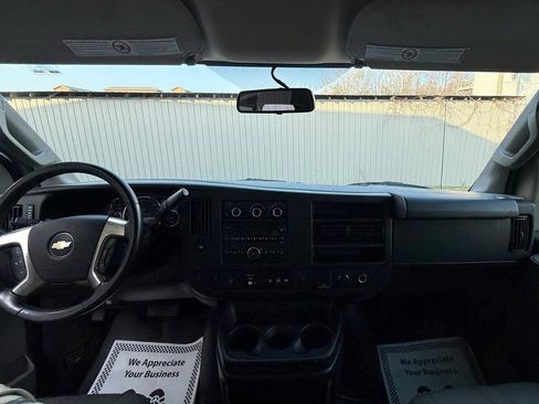 Used 2018 Chevrolet Express 2500 w/ Driver Convenience Package image 11
