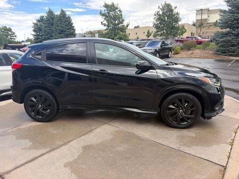 Used 2021 Honda HR-V Sport image 5