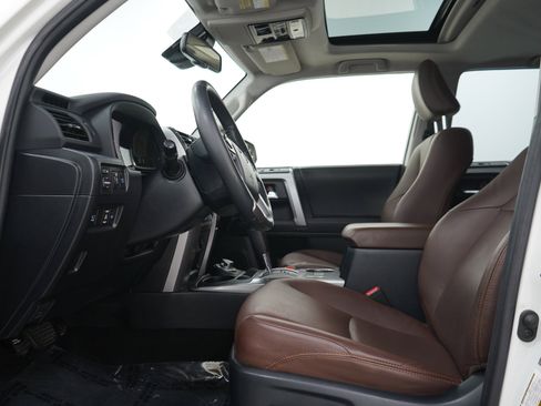 Used 2023 Toyota 4Runner Limited AWD/4WD image 24