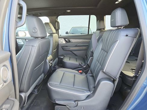 New 2026 Buick Enclave Avenir w/ Super Cruise Package image 13