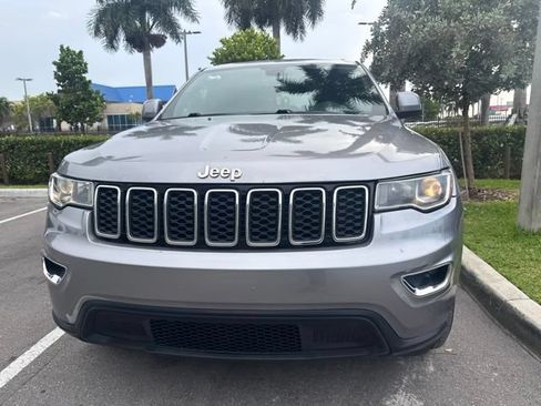 Used 2020 Jeep Grand Cherokee Laredo w/ 18" Wheel & 8.4" Radio Group RWD image 2