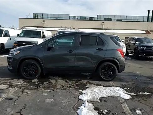 Certified 2019 Chevrolet Trax LS w/ Tint and Cruise Package image 5