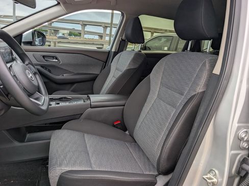 Used 2023 Nissan Rogue SV image 27