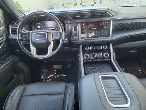 Used 2022 GMC Yukon Denali RWD image 21