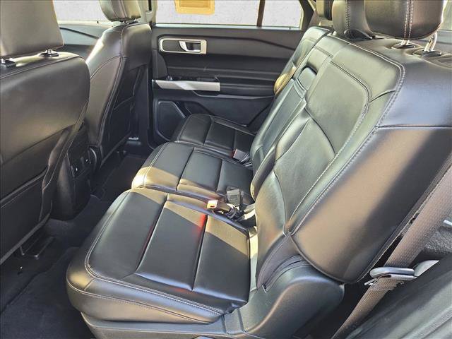 Used 2024 Ford Explorer XLT w/ Equipment Group 202A RWD image 18