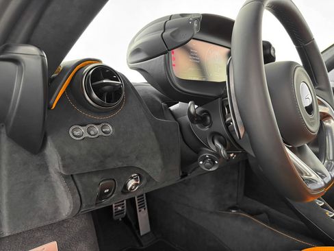 New 2026 McLaren 750S Spider image 17