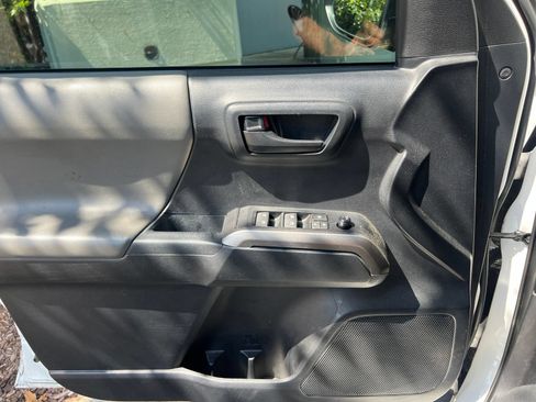 Used 2019 Toyota Tacoma SR5 RWD image 16