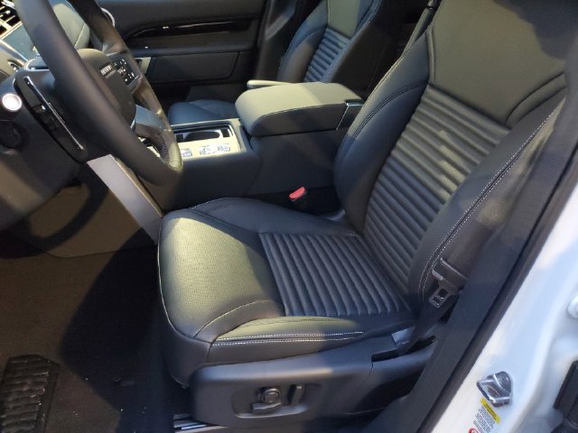 Certified 2026 Land Rover Discovery S AWD/4WD image 18