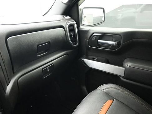 Used 2021 GMC Sierra 1500 AT4 w/ AT4 Preferred Package AWD/4WD image 9