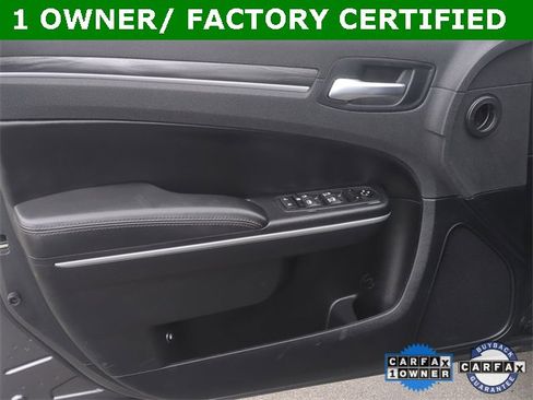 Used 2021 Chrysler 300 Touring w/ Sport Appearance Package image 30