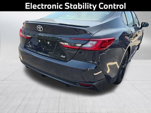 Used 2025 Toyota Camry SE FWD image 7