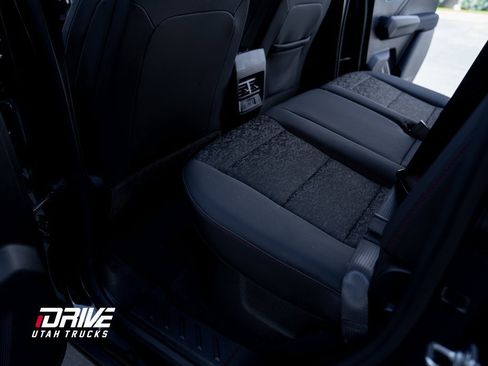 Used 2024 Chevrolet Colorado Z71 image 20