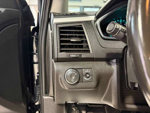Used 2012 Chevrolet Traverse LT FWD image 18