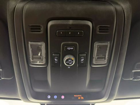 Used 2023 GMC Yukon SLT w/ SLT Luxury Package image 28