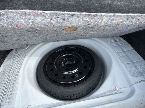 Used 2015 Chevrolet Impala LT w/ LT Sunroof Package image 29