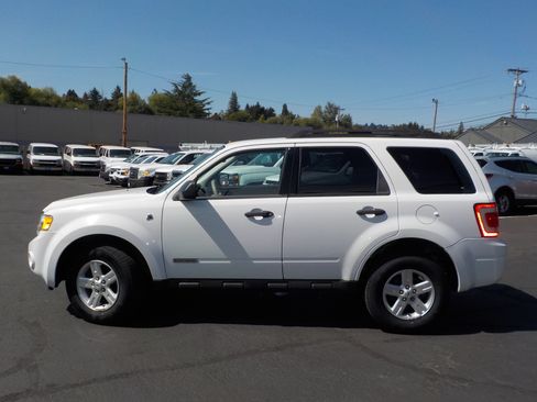 Used 2008 Ford Escape 4WD Hybrid image 2