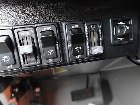 Used 2002 HUMMER H1 4-Door Wagon AWD/4WD image 15