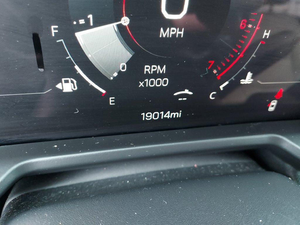 Used 2026 GMC Acadia Elevation w/ Elevation Premium Package FWD image 19