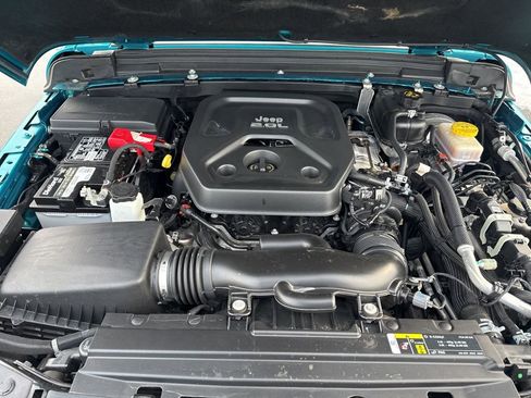 Used 2020 Jeep Wrangler Unlimited Sahara image 33