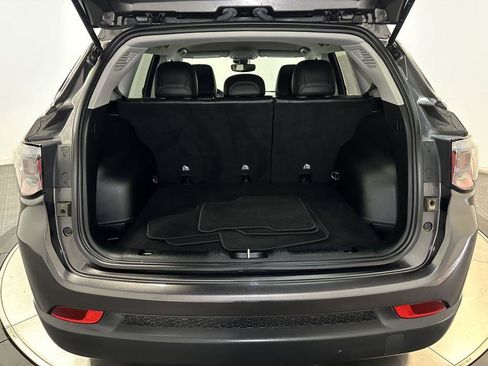 Used 2022 Jeep Compass Latitude image 32