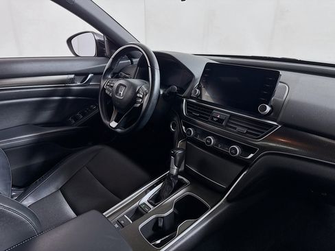 Used 2018 Honda Accord Sport image 24