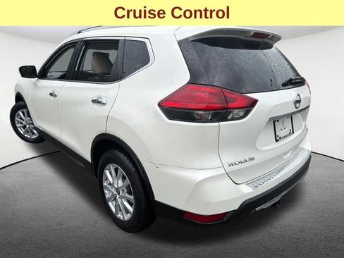 Used 2017 Nissan Rogue SV FWD image 10