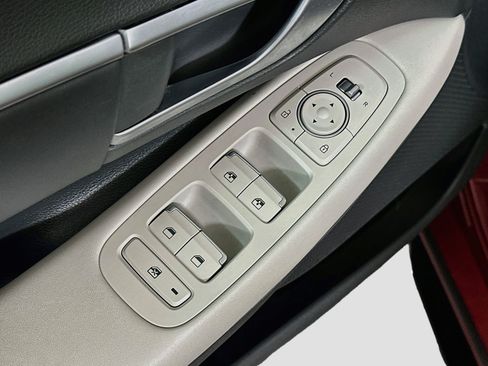 Used 2025 Hyundai Sonata SEL FWD image 15