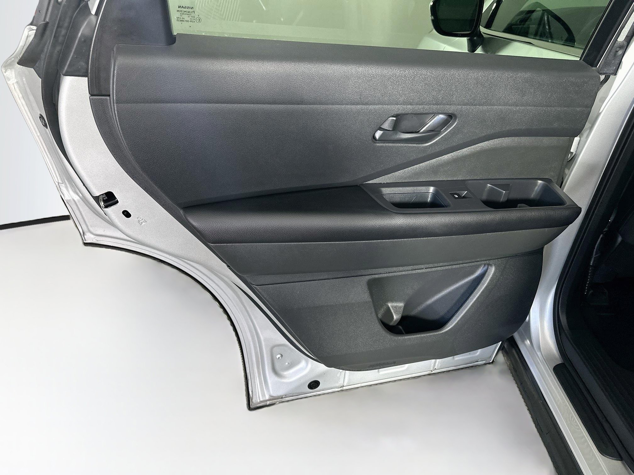 Used 2025 Nissan Pathfinder SV FWD image 26