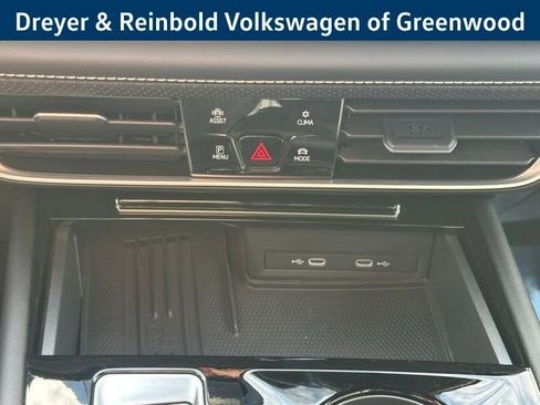 New 2026 Volkswagen Atlas Cross Sport SEL R-Line image 18