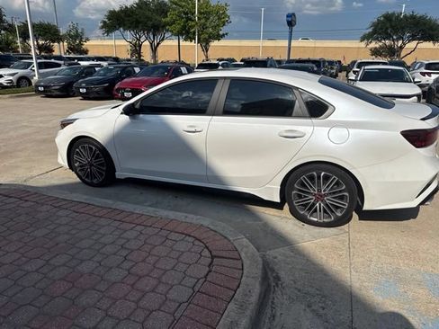 Used 2023 Kia Forte GT w/ GT2 Package FWD image 5