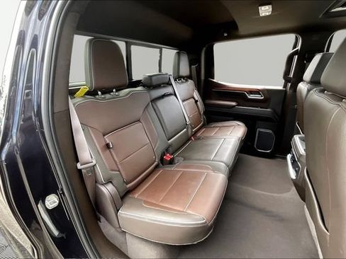 Used 2023 GMC Sierra 1500 Denali w/ Technology Package AWD/4WD image 17