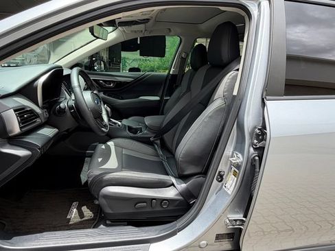 Certified 2025 Subaru Outback Onyx Edition AWD/4WD image 12