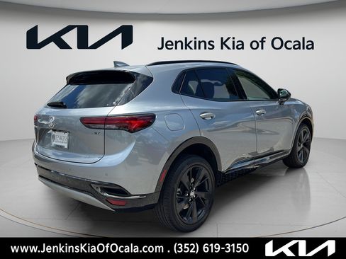 Used 2023 Buick Envision Preferred FWD image 3