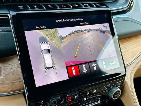 Used 2024 Jeep Grand Cherokee Summit image 25