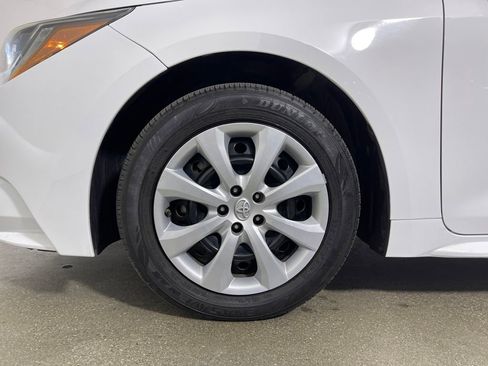 Certified 2022 Toyota Corolla LE image 11