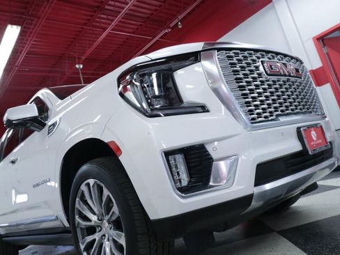 Used 2021 GMC Yukon XL Denali AWD/4WD image 36