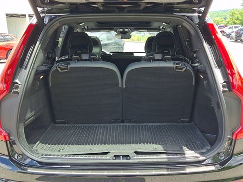 Certified 2023 Volvo XC90 B6 Ultimate w/ Protection Package AWD/4WD image 31