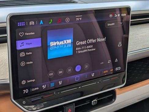 Used 2025 Volkswagen ID. Buzz Pro S Plus RWD image 31