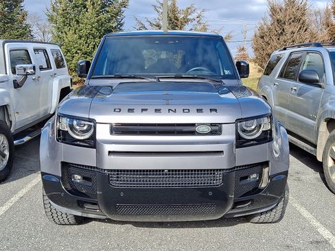 Used 2024 Land Rover Defender 110 X-Dynamic SE image 2