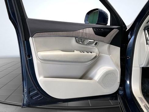 Certified 2023 Volvo XC90 B6 Ultimate w/ Lounge Package AWD/4WD image 26