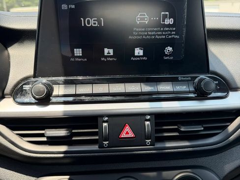 Used 2020 Kia Forte LXS FWD image 14