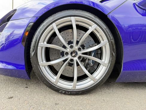Used 2023 McLaren Artura RWD image 29