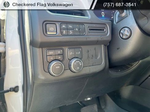 Used 2023 Chevrolet Tahoe Premier AWD/4WD image 17