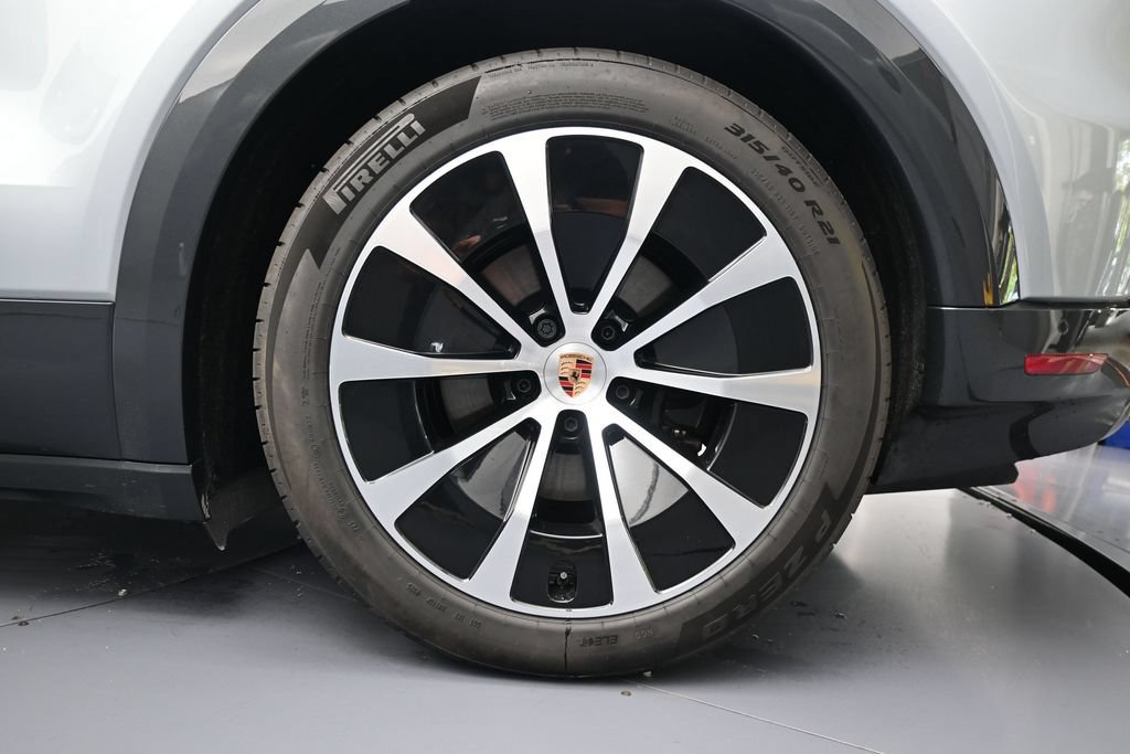 Certified 2026 Porsche Cayenne Electric AWD/4WD image 50