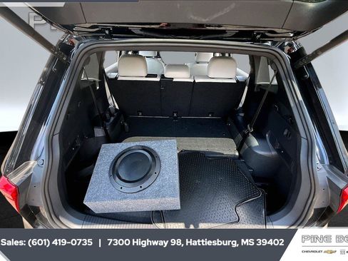Used 2024 Volkswagen Tiguan SE R-Line FWD image 21